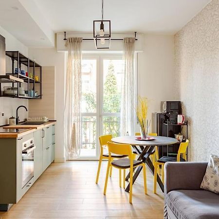 Ferienwohnung Bright & Modern 2 Min Metro 20Min Niguarda H Mailand Exterior foto